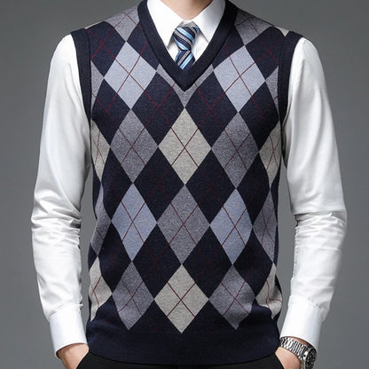 Arvid | Sleeveless knit vest with argyle pattern and V-neck
