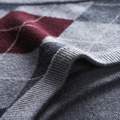 Arvid | Sleeveless knit vest with argyle pattern and V-neck