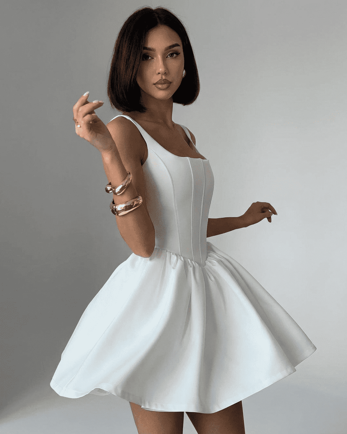 Alba Mini Kjole | Ren Hvid, Struktureret Korset Design 2