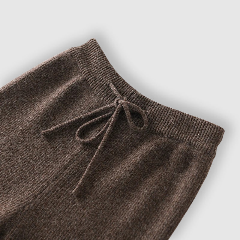 Clara Bukser Dame | Cashmere, Brede Ben, Elegant Design 7