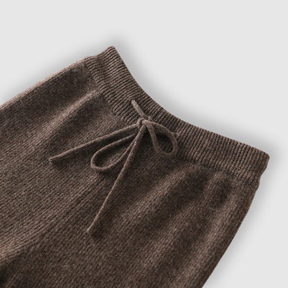 Clara Bukser Dame | Cashmere, Brede Ben, Elegant Design 7