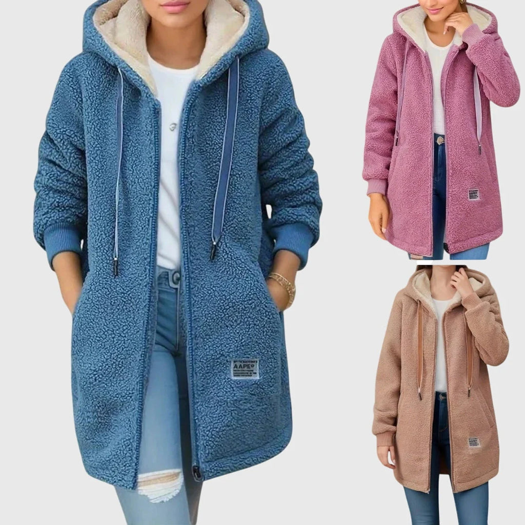 Teddyjakker med hætte og lynlås i blå, pink og brun, ribkanter