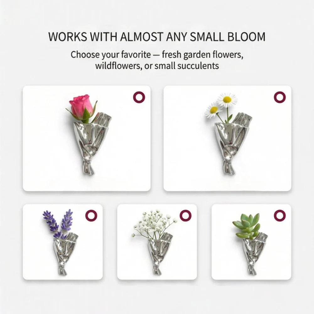 Produktkort med flere blomsterbuket-brocher i sølv og guld, vist som udvalg.