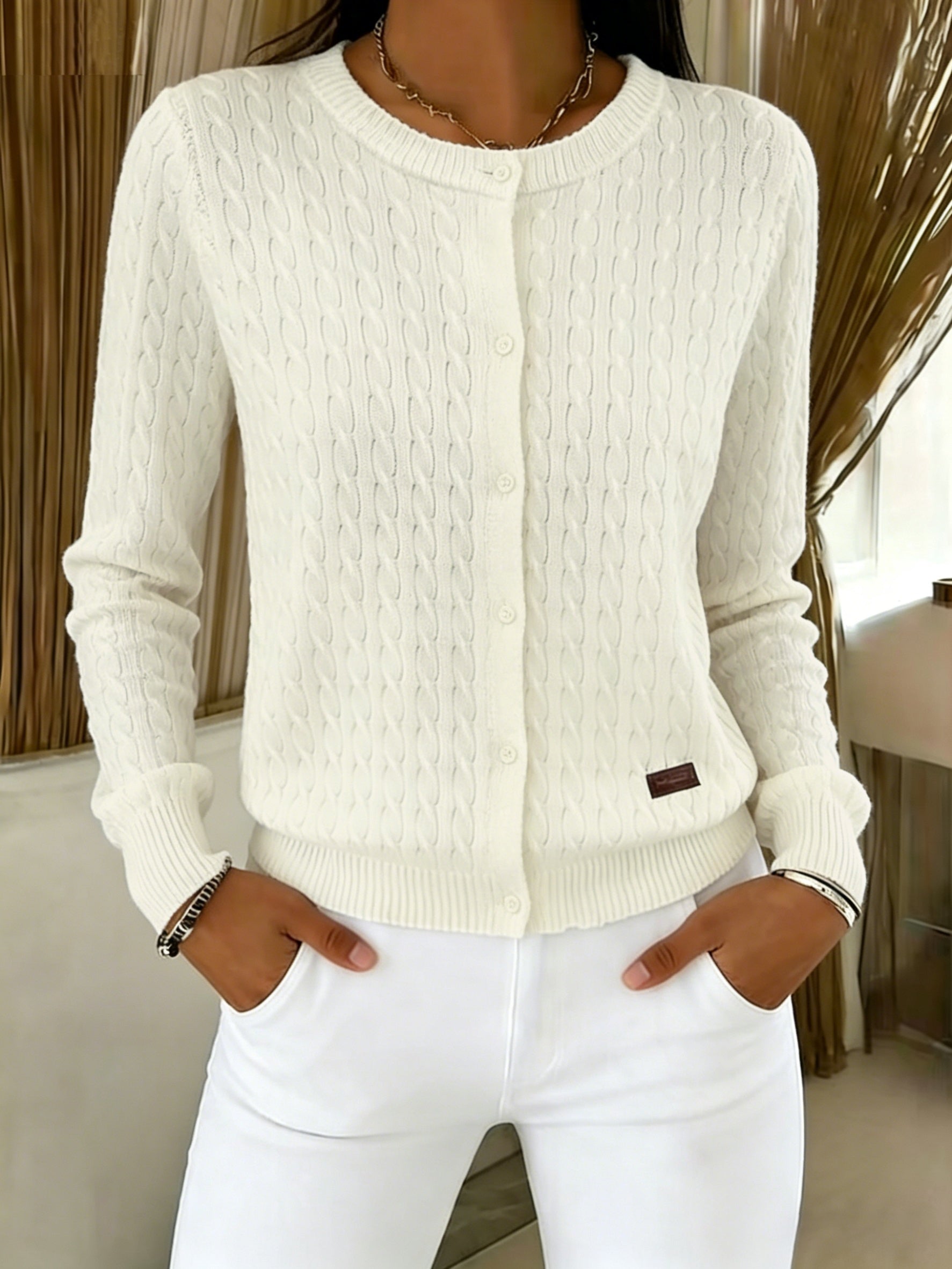 Hera Cardigan Dame | Strikket med Snoninger og Knapper 8