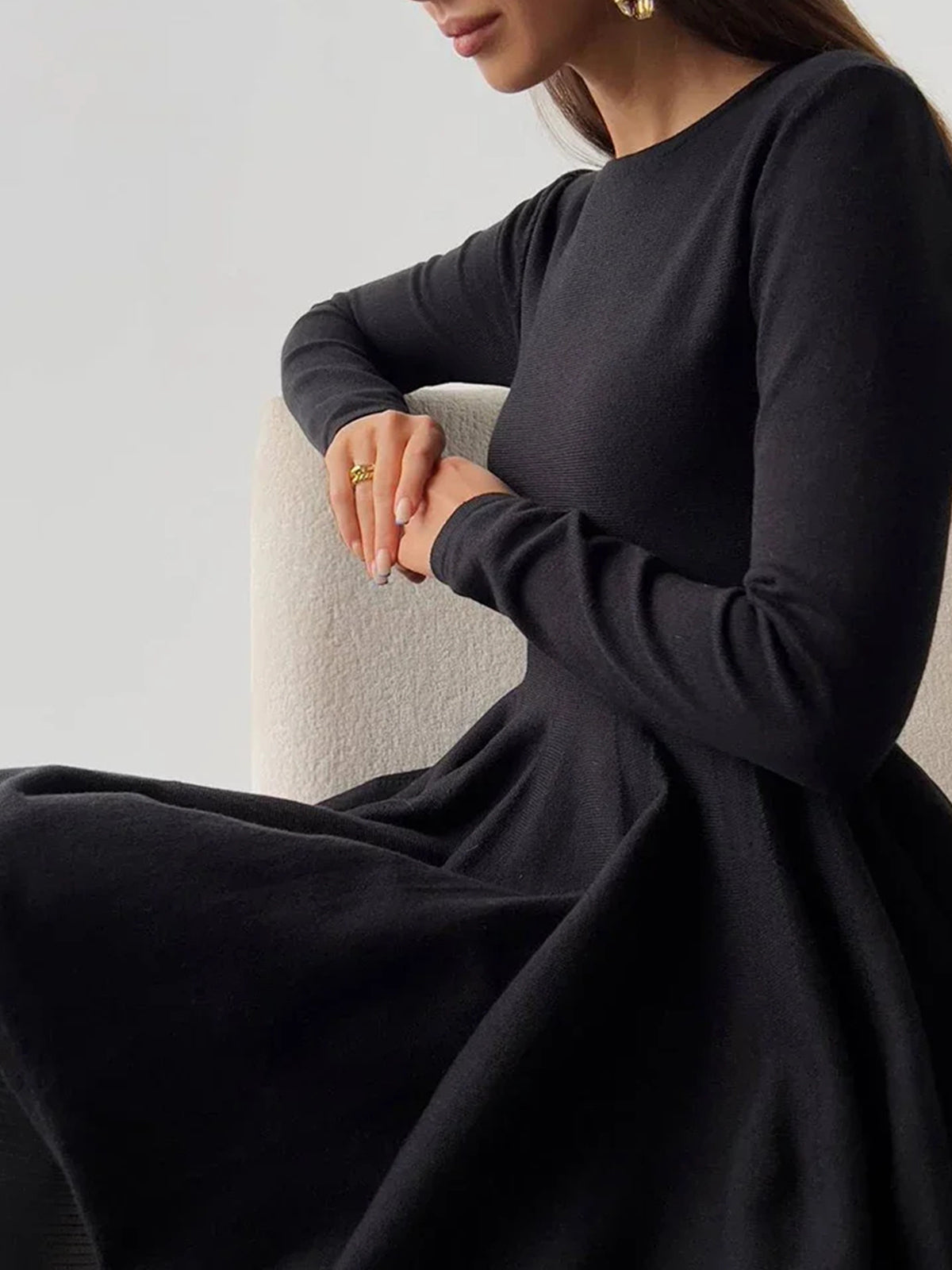Kira Sweaterkjole | Plisseret, Kort Strik med Høj Stretch 8