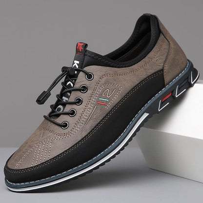 Egil | Lave sneakers med elastiksnørebånd og profileret sål