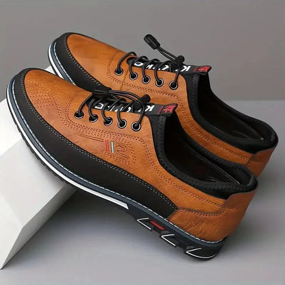 Egil | Lave sneakers med elastiksnørebånd og profileret sål