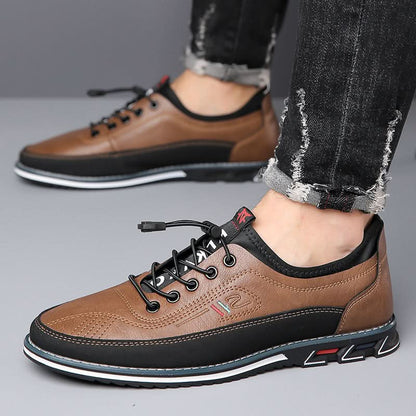 Egil | Lave sneakers med elastiksnørebånd og profileret sål