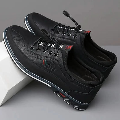 Egil | Lave sneakers med elastiksnørebånd og profileret sål