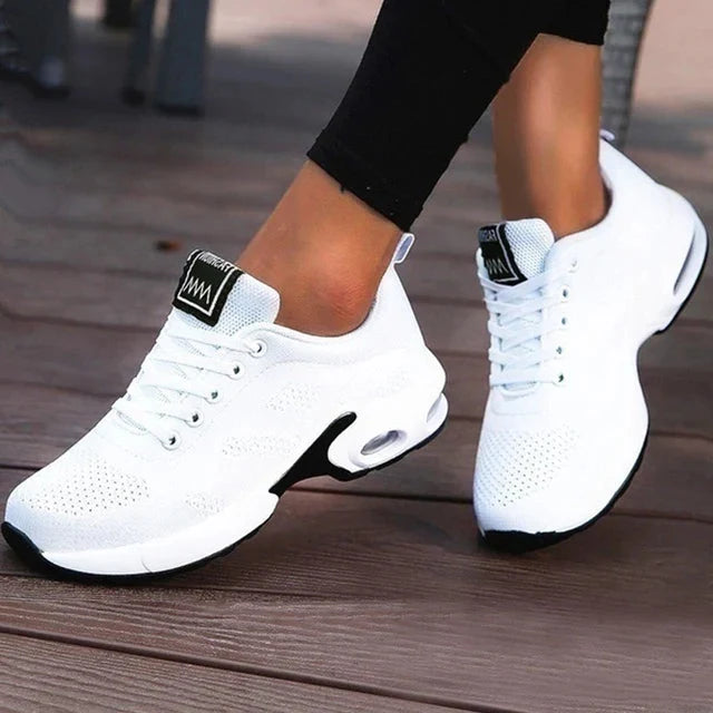 Molly | Sneakers with knitted upper and air cushion
