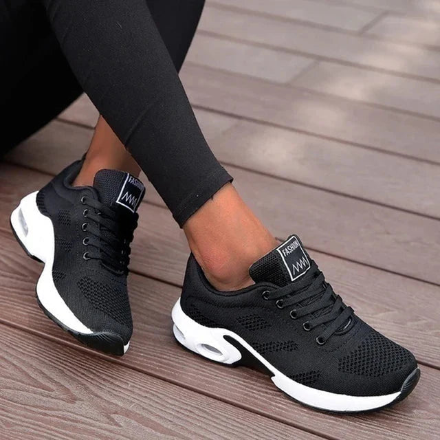 Molly | Sneakers with knitted upper and air cushion