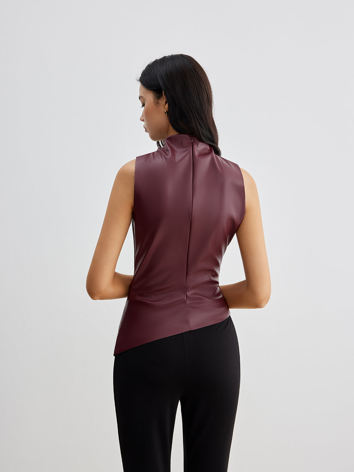 Lina Tanktop | Imiteret Læder, Ærmeløs, Let Stretch 5