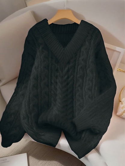 Maja Striktrøje Dame | Løs Cable Knit, V-hals 1