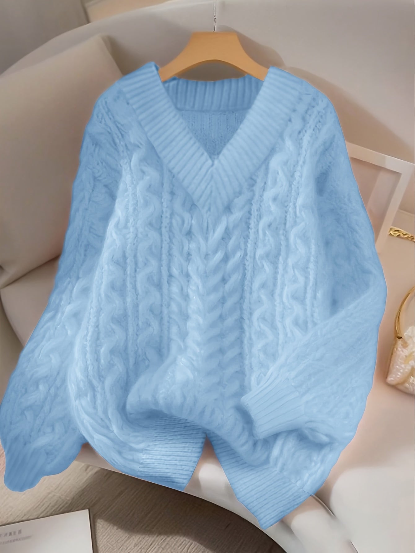 Maja Striktrøje Dame | Løs Cable Knit, V-hals 4