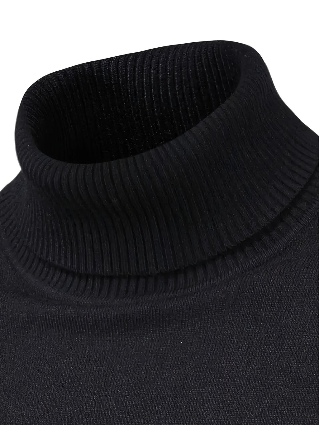 Detalje af høj hals på højhalset klassisk sweater i sort med fin ribstruktur