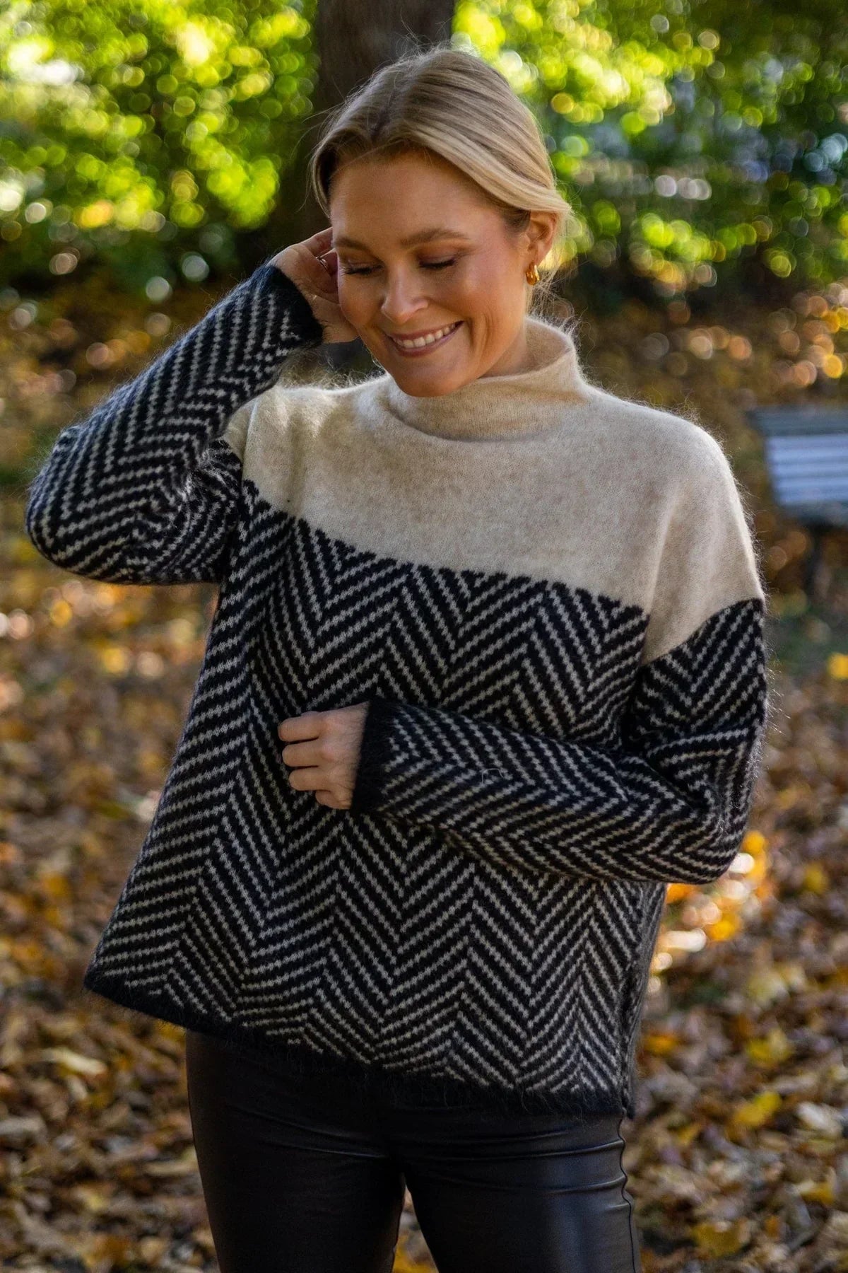 Nora Uldtrøje Dame | Faux Cashmere, Struktureret Rullekrave 6