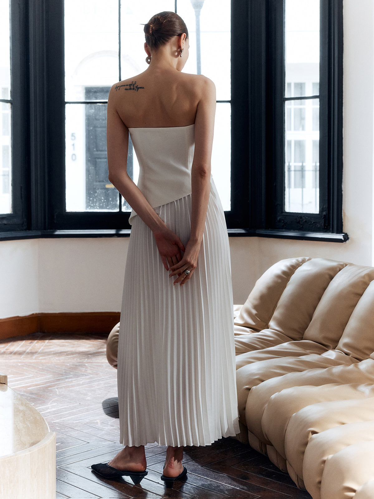 Sienna Maxikjole | Sculpted Plisseret Slim Fit med Sidesplit 1