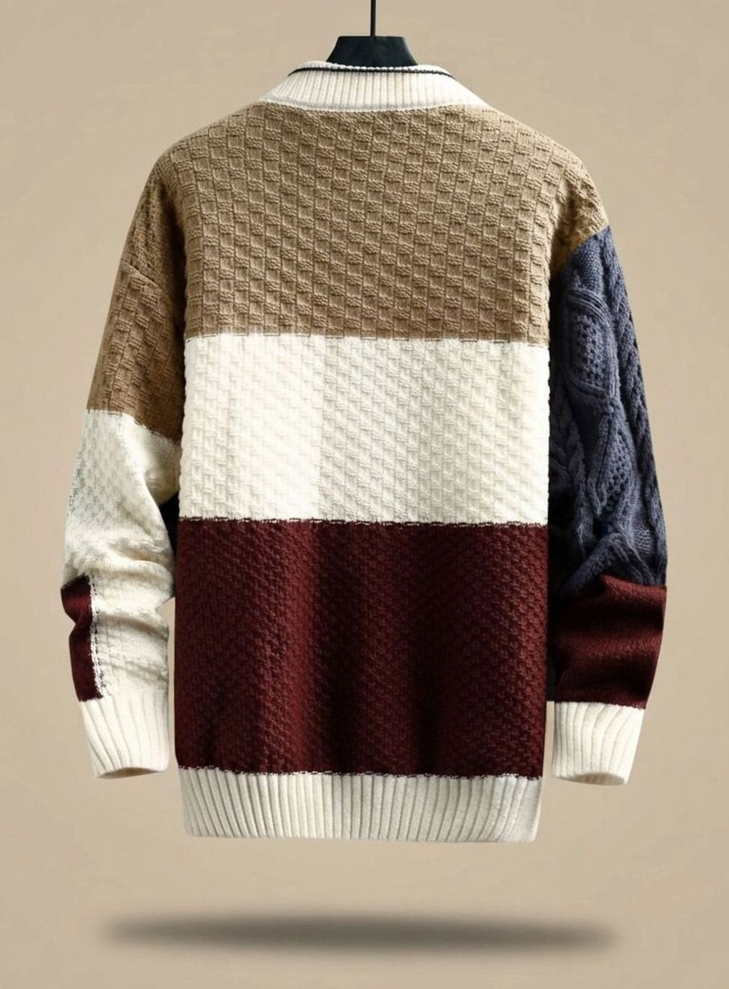 Strikbluse med høj hals og farveblokke på ryggen i beige, offwhite, mørkeblå og bordeaux
