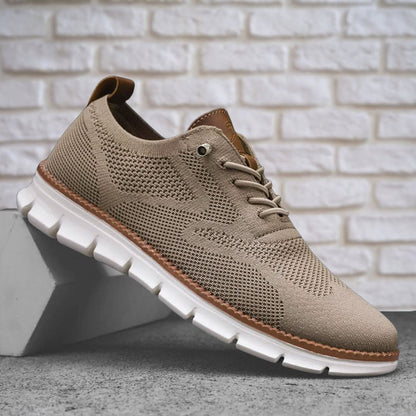 Dennis | Strikkede sneakers med snørebånd og hælstrop