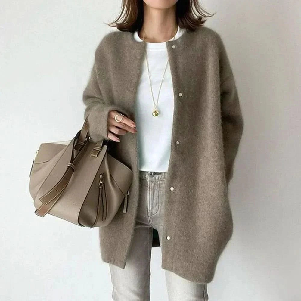 Oversized cardigan med knapper, dropped skuldre, beige