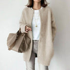 Oversized cardigan med knapper, dropped skuldre, sandfarvet