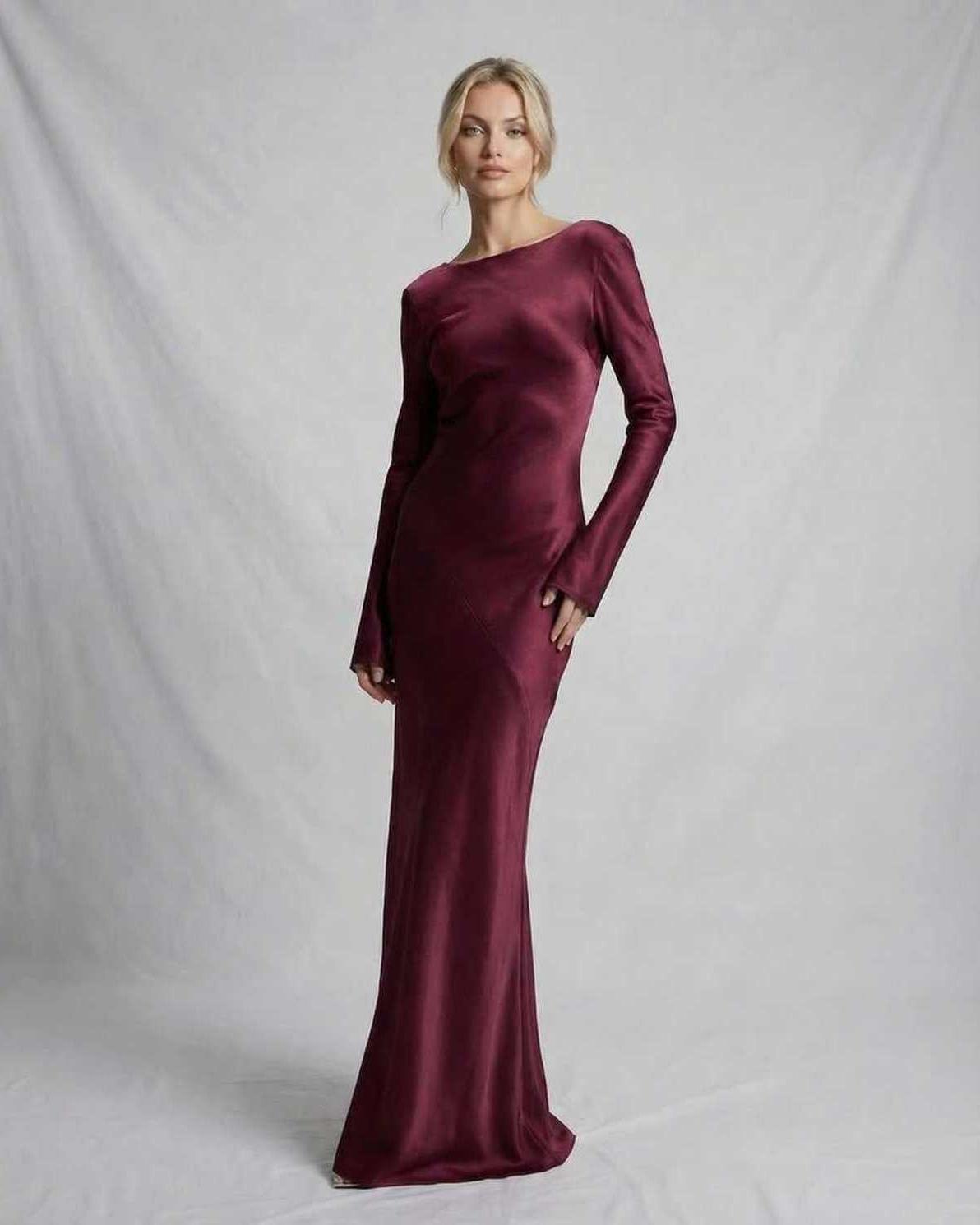 Vesper Maxi Kjole | Satin, Slank Pasform, Lange Ærmer, Dyb Bordeaux 3