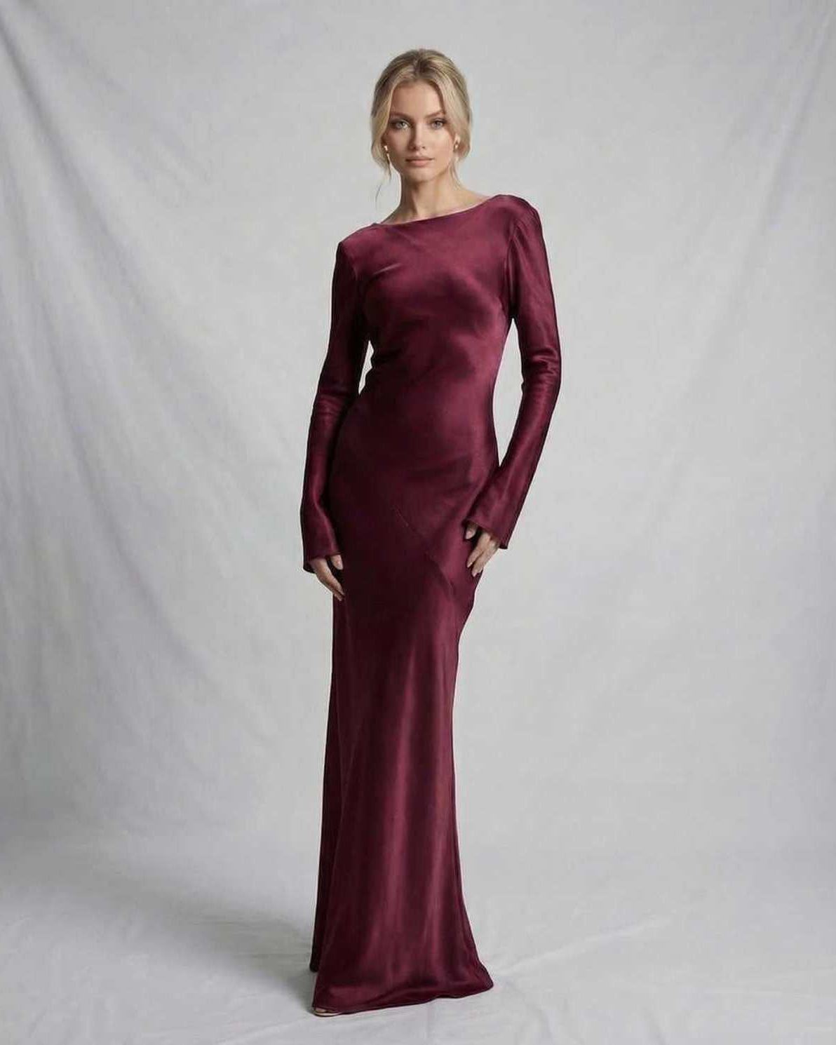 Vesper Maxi Kjole | Satin, Slank Pasform, Lange Ærmer, Dyb Bordeaux 4